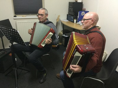 Noten lezen was niet zo moeilijk dan ik dacht bij muziekschool Hidding.